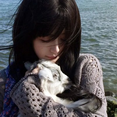老艺术家孙女晒豪宅名表，家长出面回应，整整一周引热议